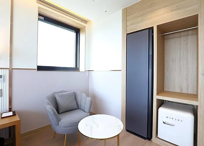 H Avenue Kijang Ilgwang Отель