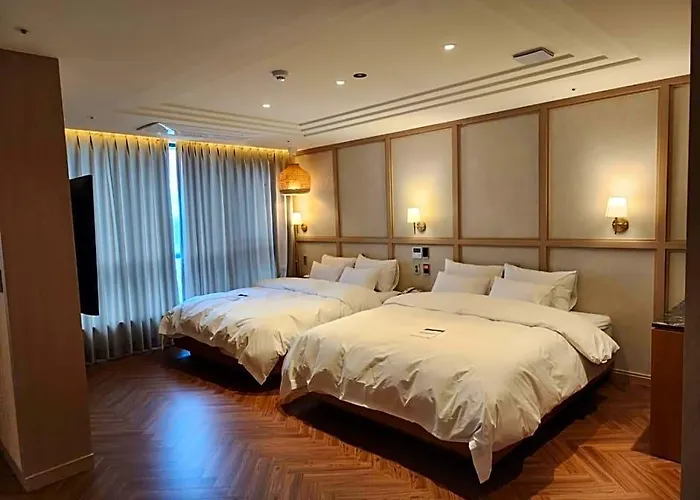 Отель H Avenue Kijang Ilgwang